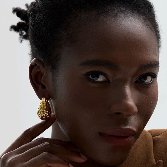 Jewelry - 18K Gold Teardrop Earrings*Raindrop Earrings*Gold Textured Earrings